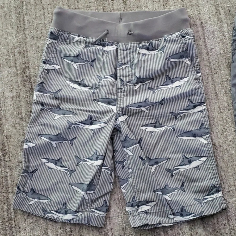 Gap Graphic Shorts